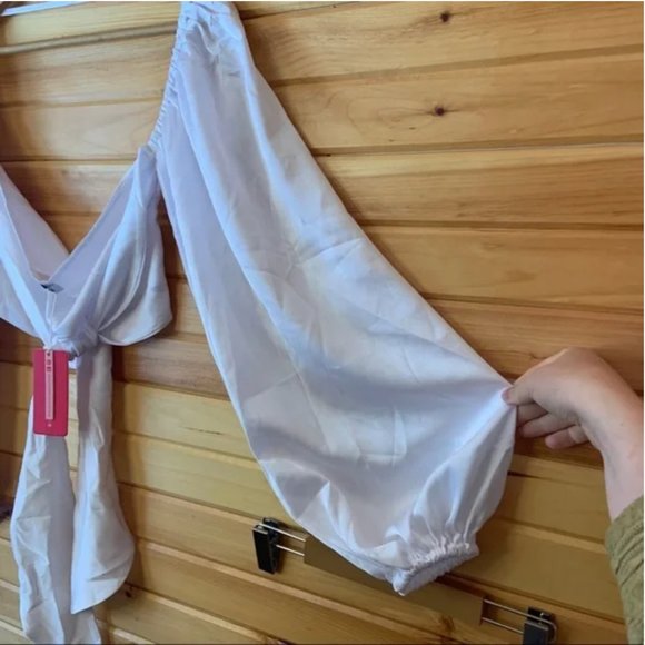 NWT Beginning Boutique Arianna Blouson Top White Crop Tie Front Size Medium - Picture 6 of 8